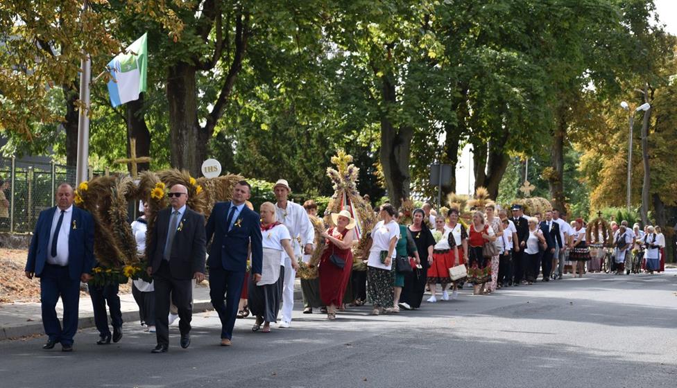  DOŻYNKI GMINNE w naszym kościele 