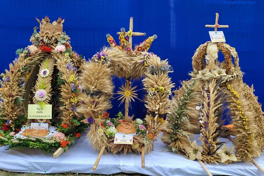  DOŻYNKI GMINNE w naszym kościele 